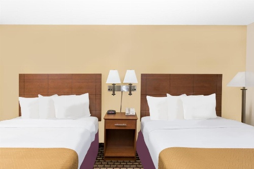 Days Inn by Wyndham Des Moines Merle Hay image 11